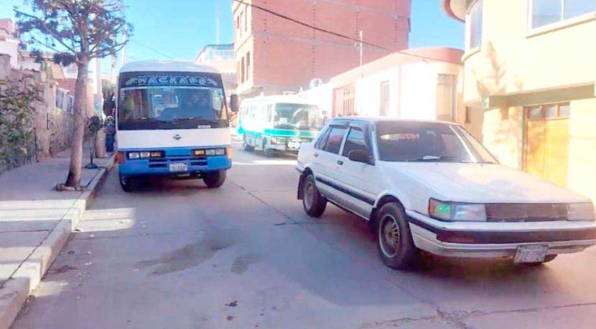 Verifican capacidad y modelos de micros y minibuses en Potosí