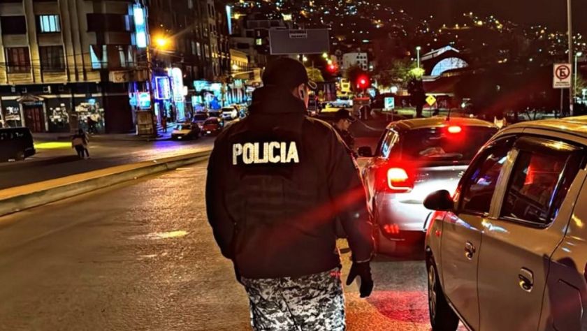 Cae presunto policía acusado de dopar y abusar sexualmente a una joven en un taxi
