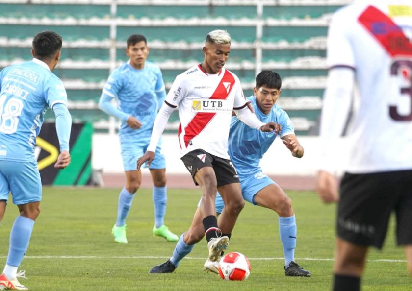 Empate sin goles entre Bolívar y Always Ready