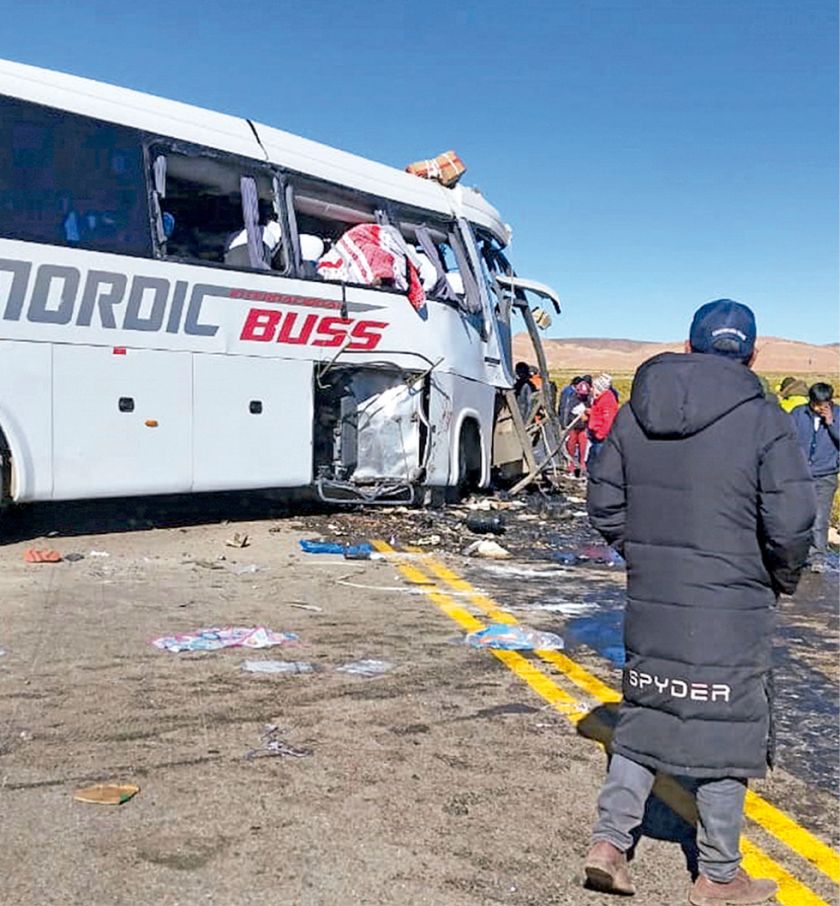 Fatal colisión deja 22  muertos en carretera  entre Bolivia y Chile