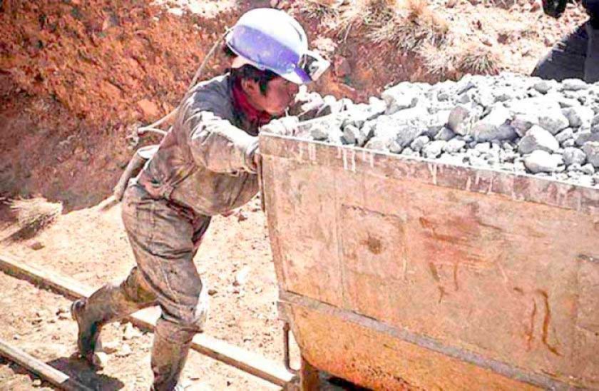 Constatan el trabajo de menores en áreas de explotación minera