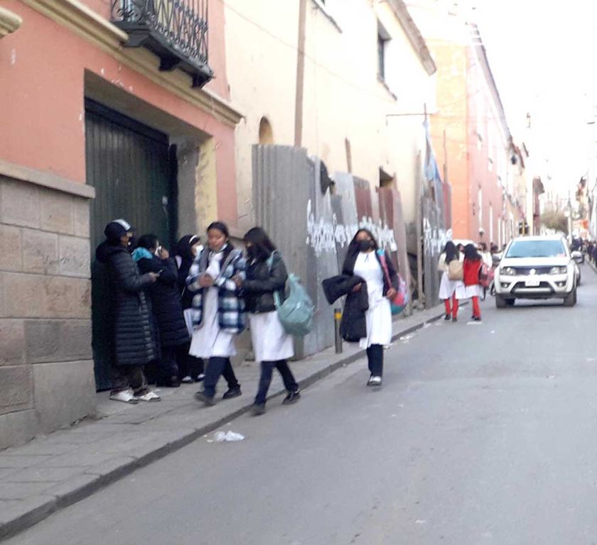 Estudiantes volverán a clases con el horario de invierno ampliado