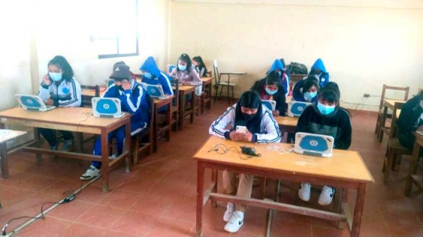 Alumnos participan de las pruebas de la 13 Olimpiada Científica en Potosí