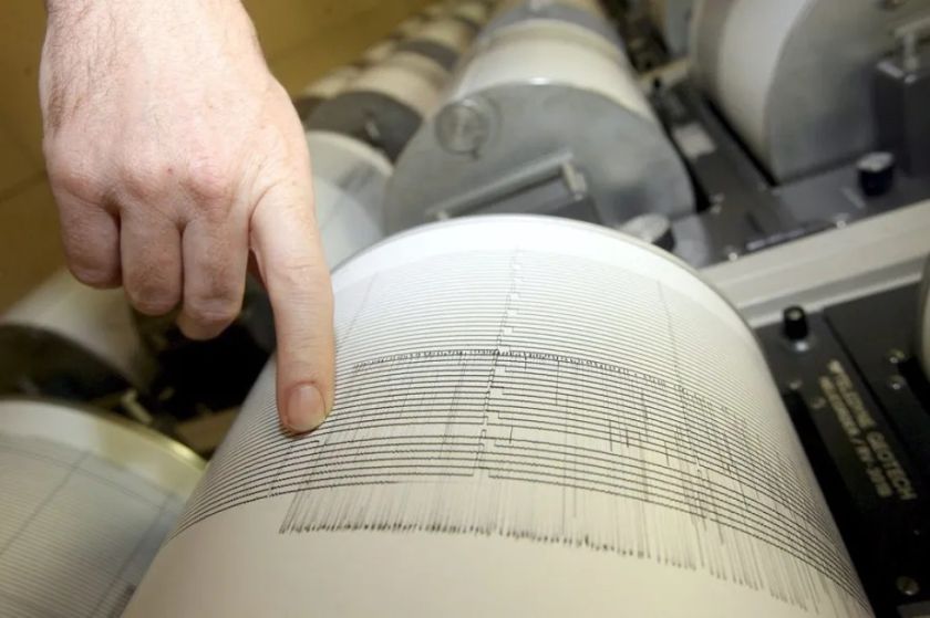 Observan un tsunami de hasta medio metro tras el terremoto de 7,1 en Japón, que deja 2 heridos