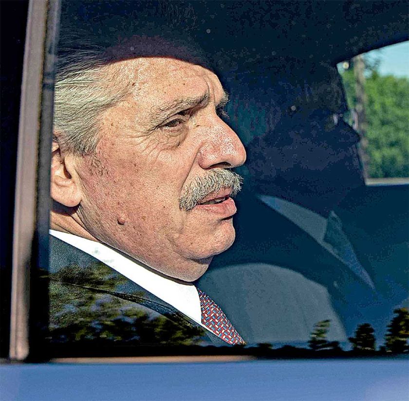 Fiscal imputa a Fernández tras denuncia de exesposa