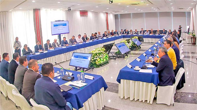 Diálogo entre Gobierno y privados se tensiona por control de divisas
