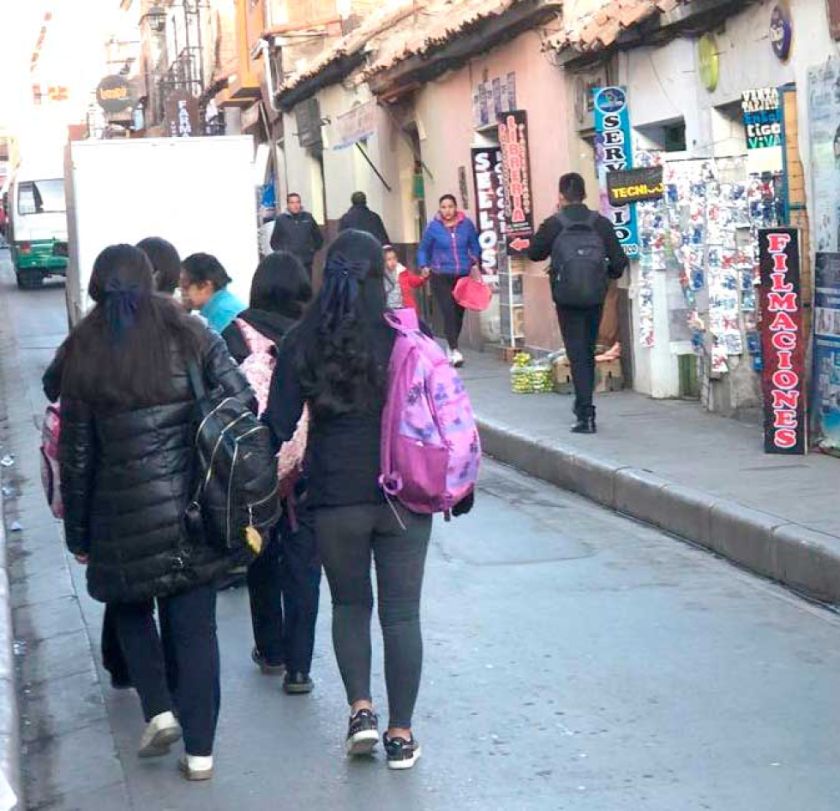 Evaluarán datos del clima para volver a horario normal de clases