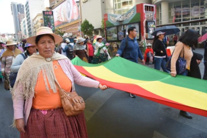 Gremialistas confederados deciden ir a un bloqueo nacional por falta de dólares y alza de precios