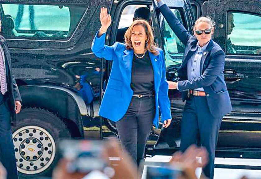 Harris supera levemente a Trump, según encuestas