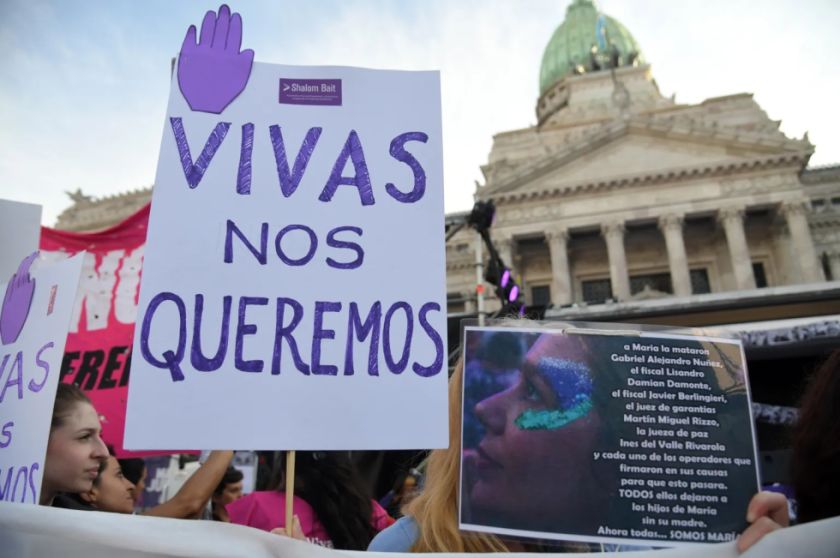 Crecen las denuncias de violencia de género en Argentina tras las acusaciones contra Fernández