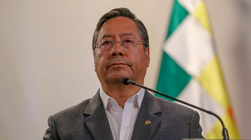 Arce presenta cuatro preguntas para el referéndum al Tribunal Electoral
