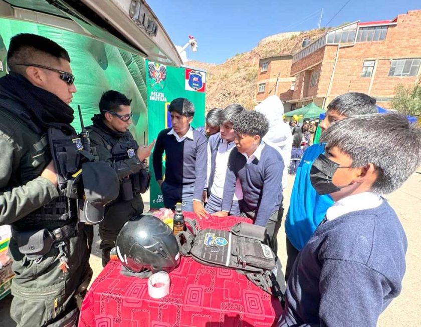 Policía abre una oficina de la fuerza antiviolencia en Tinguipaya