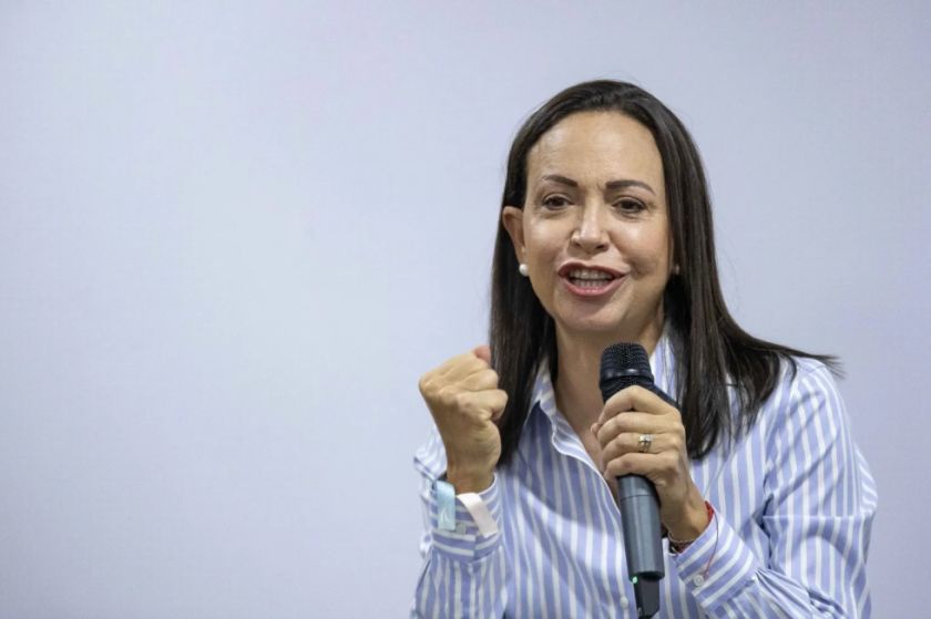 Machado dice que el fallo del Supremo de Venezuela muestra “complicidad con el fraude” y “hunde más a Maduro”