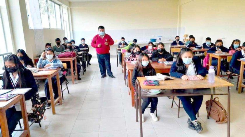 Adquirirán pizarras acrílicas para unidades educativas