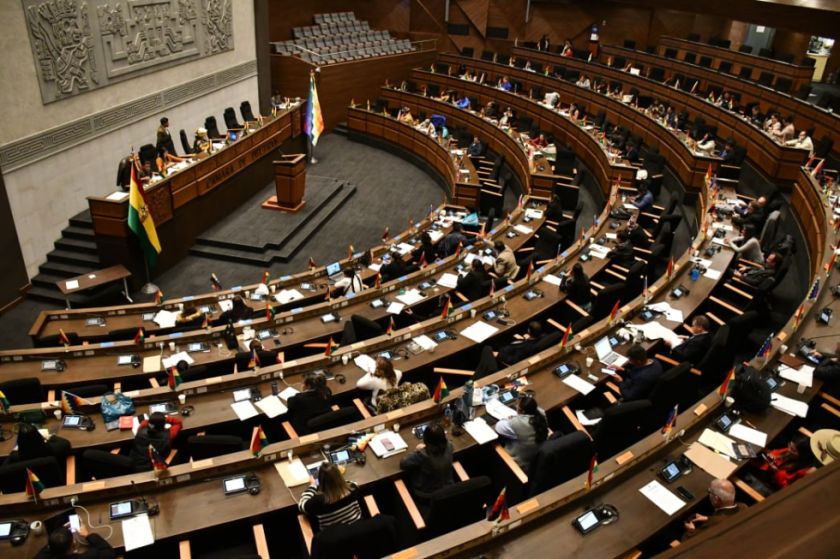 Diputados rechaza crédito de $us 118 millones y suspende sesión para priorizar elección de Fiscal General