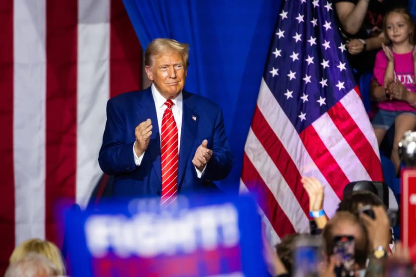 Trump se regodea del poder que otorga la Presidencia: “Lo puedes hacer todo”