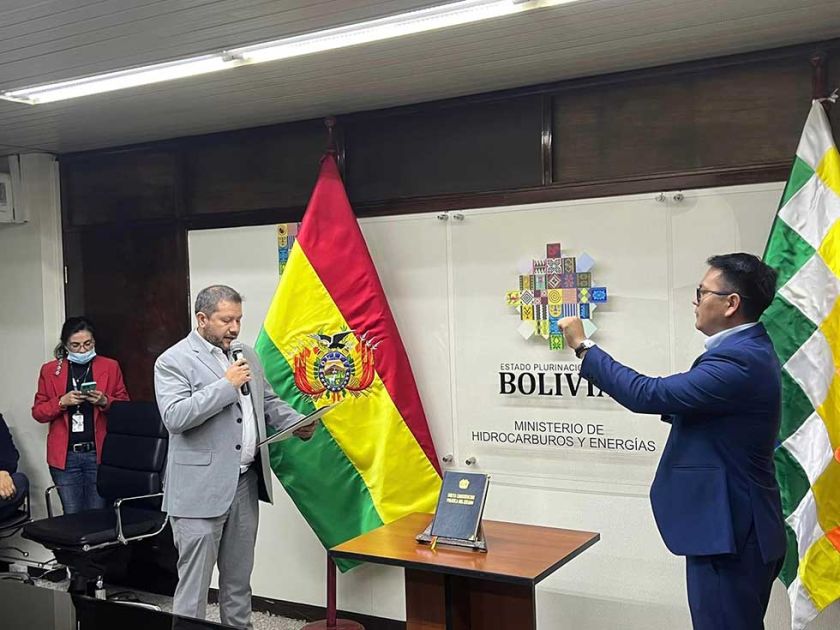 Omar Alarcón juró como presidente ejecutivo de Yacimientos del Litio