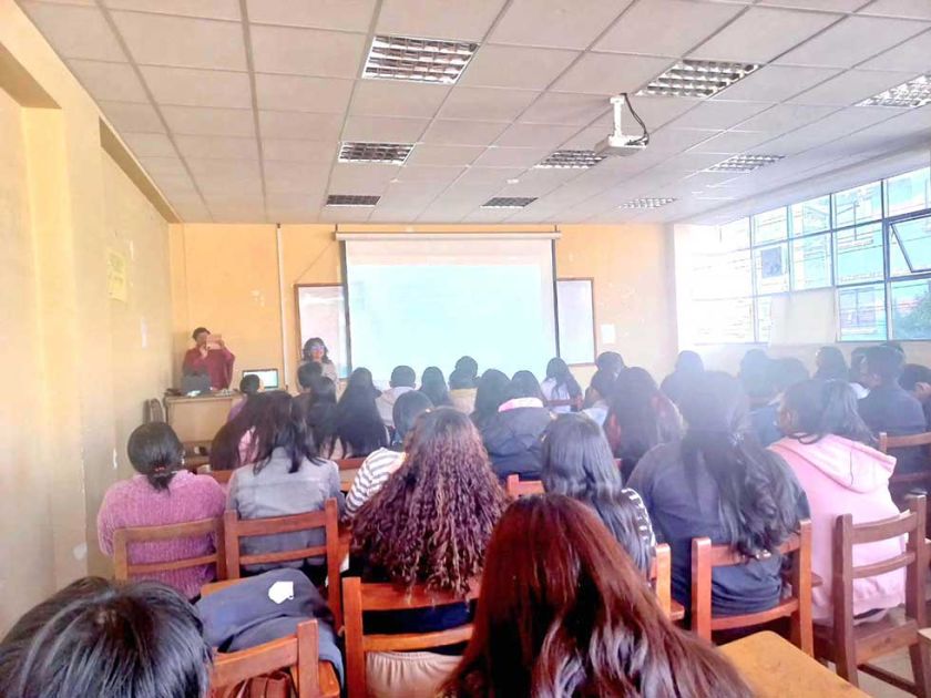 Centros de salud atienden casos aislados en escuelas