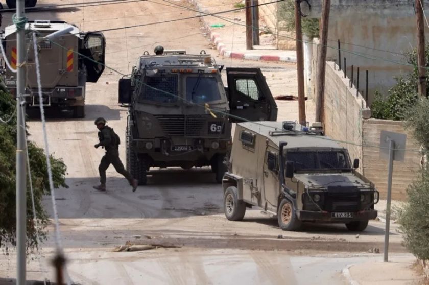 Las tropas israelíes se retiran de Yenín, en Cisjordania, tras diez días de incursión