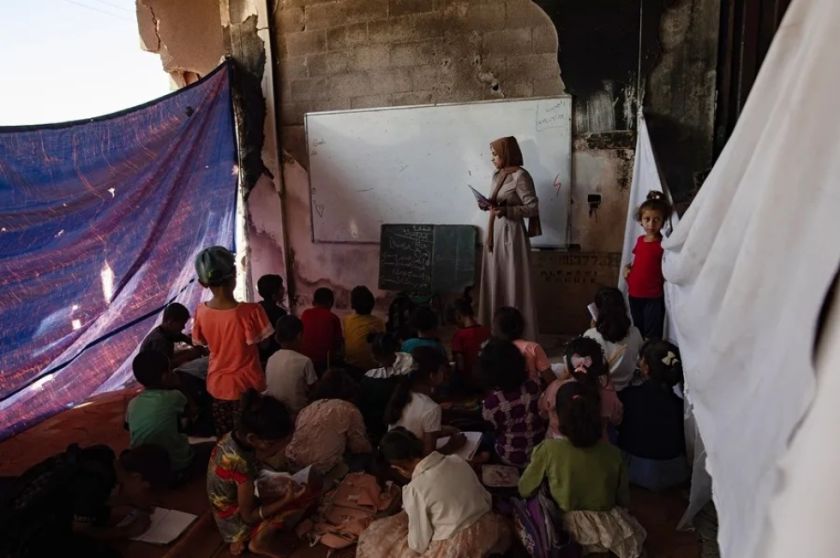La guerra impide a más de 630.000 estudiantes regresar a las aulas de institutos y universidades de Gaza
