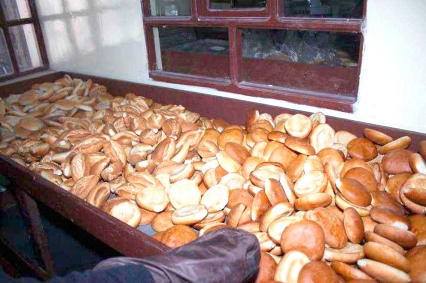 Panificadores pretenden elevar el precio del pan en la Villa Imperial