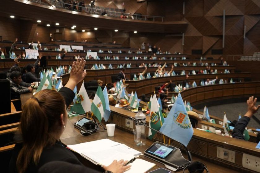 Diputados anula ‘jubilación forzosa’ y aprueba modificaciones a la Ley de Pensiones