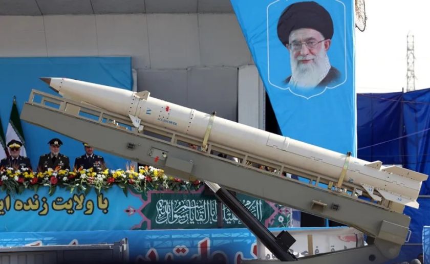 Irán presenta un nuevo misil y varios drones en medio de la escalada en Oriente Medio
