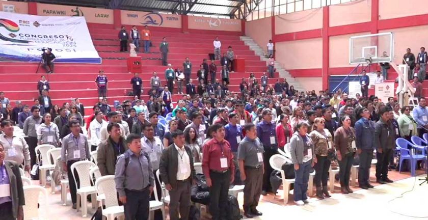 Buscan salidas a los efectos de la migración en la educación 