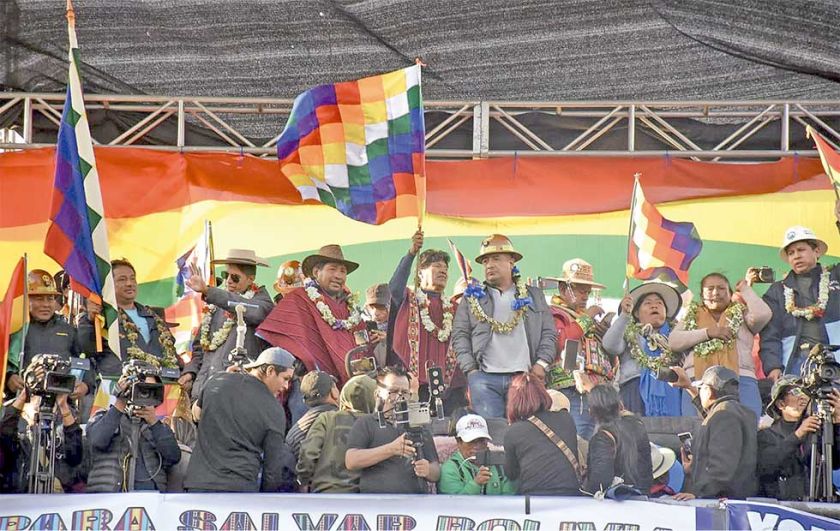 Evo le da un ultimátum a Arce y le exige cambio de ministros
