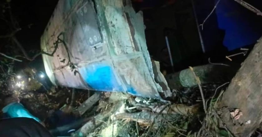 Fatal accidente en La Paz: Dos fallecidos por embarrancamiento de un bus