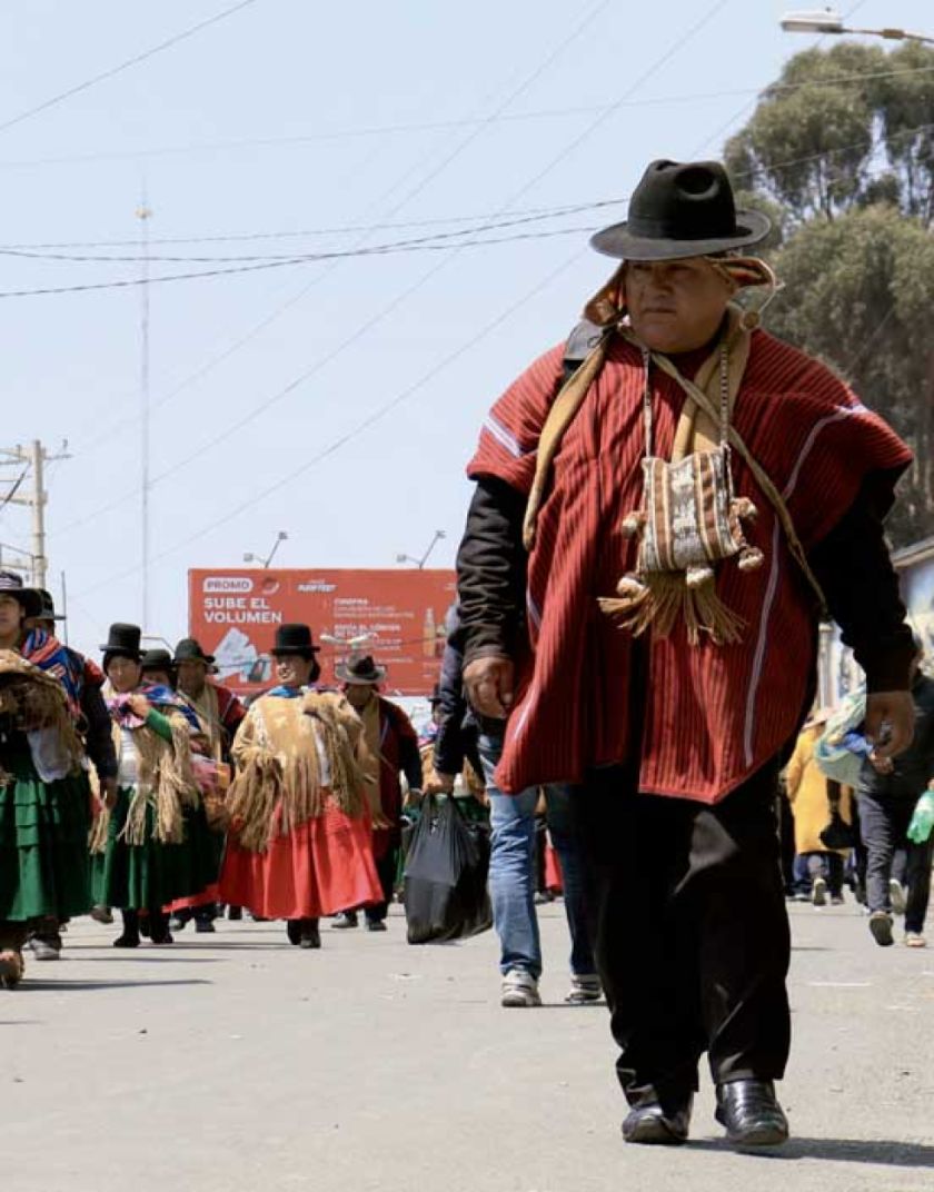 Afines a Evo levantan bloqueo después de nueve días