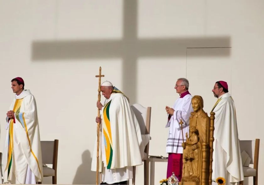 El Papa exige a los obispos que no cubran los abusos y que se juzguen a los abusadores