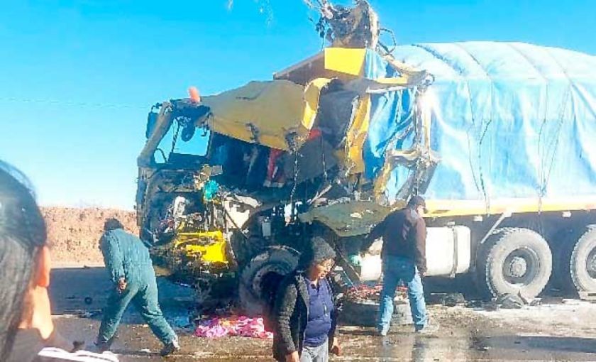 Choque de alto tonelaje: un conductor gravemente herido y vehículos destrozados