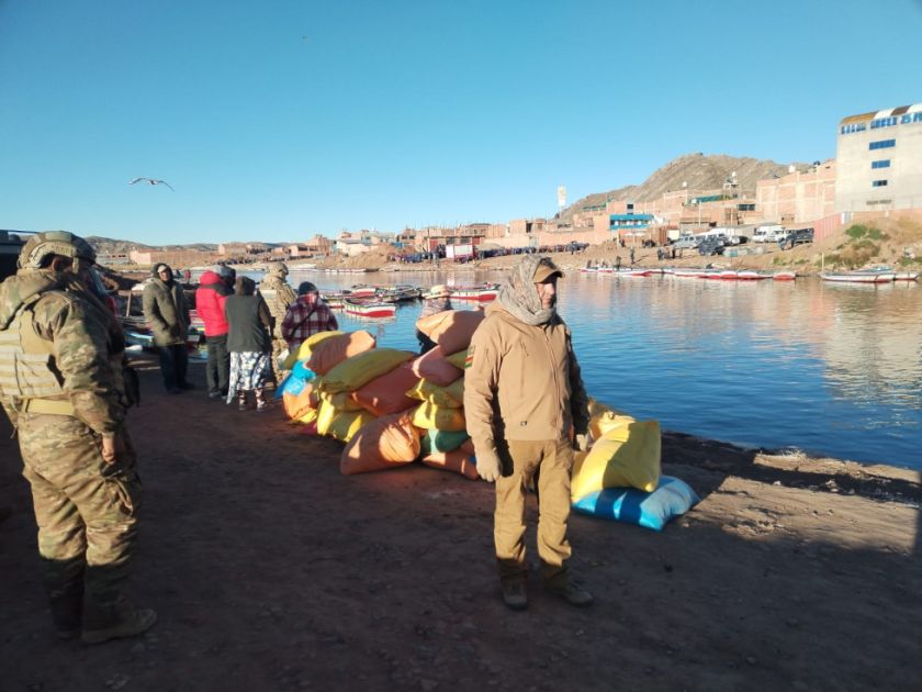 Decomisan quinua y socializan norma contra el contrabando a la inversa en Desaguadero
