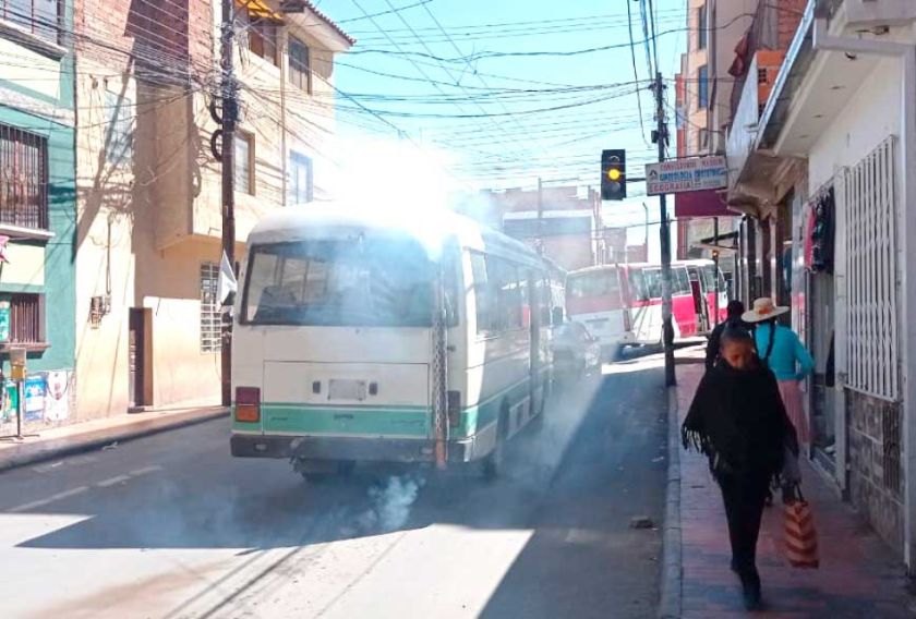 Hay posiciones encontradas para definir una nueva tarifa de micros