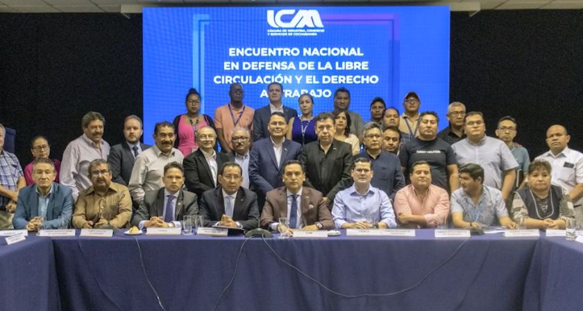 Instituciones de Cochabamba convocan el viernes a un cabildo en contra de los bloqueos
