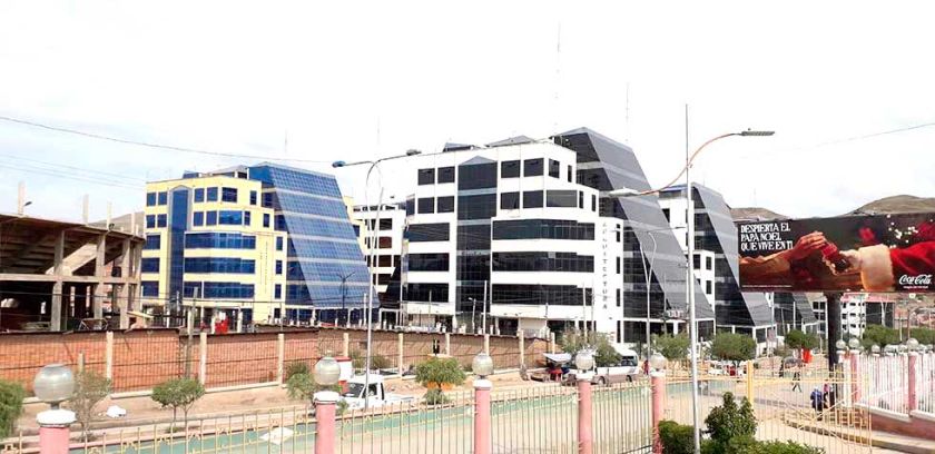 Analizarán si clases virtuales seguirán en la universidad ante crisis energética