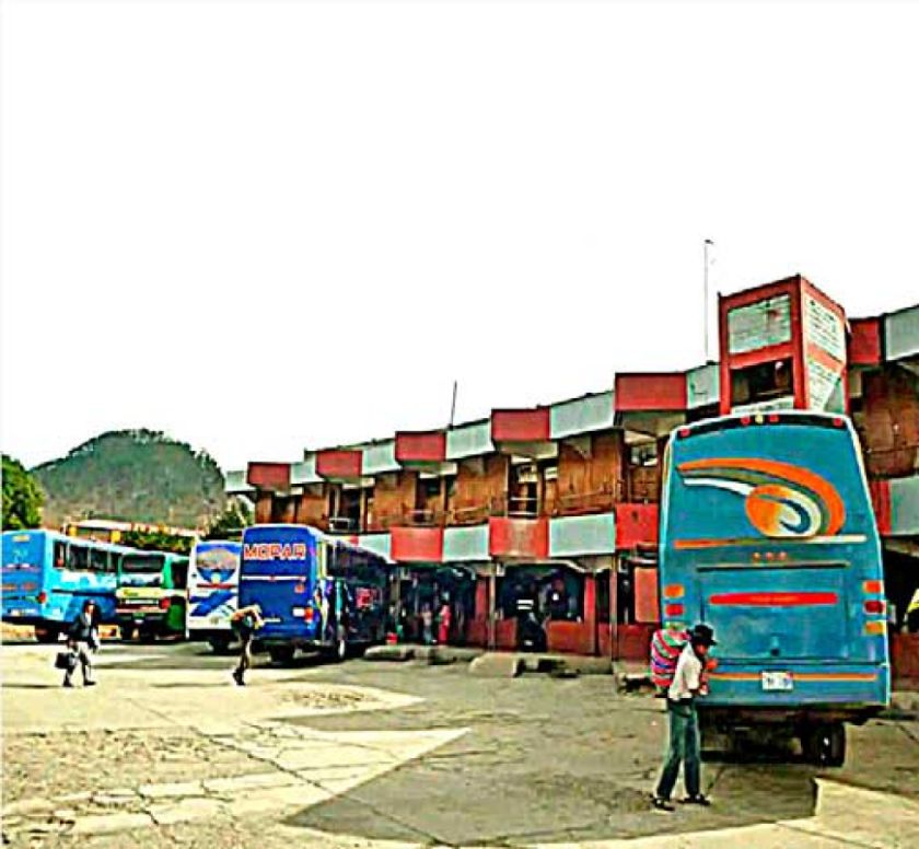 Flujo de pasajeros cae un 70% en la Terminal de Sucre
