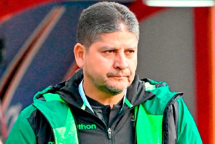 Oscar Villegas “cuidará”  a los que tienen amarillas 