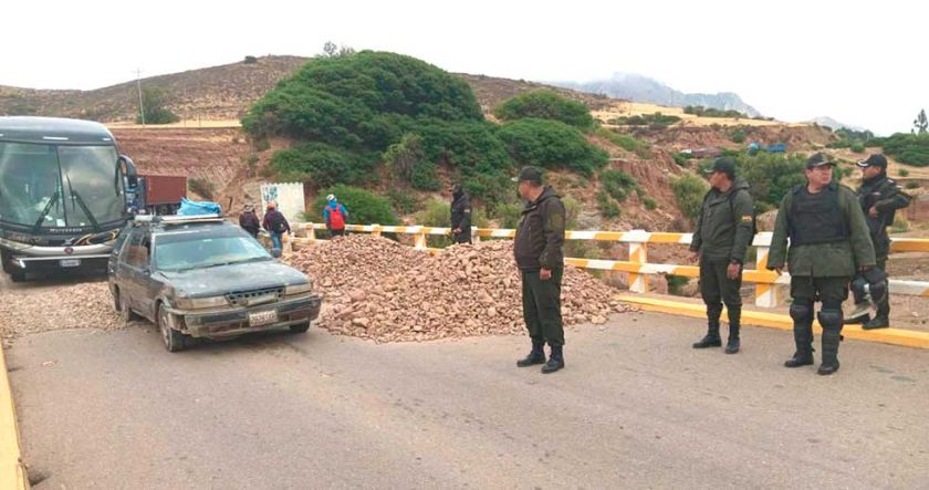 “Evistas” no consolidan los puntos de bloqueo en la vía Potosí-Sucre