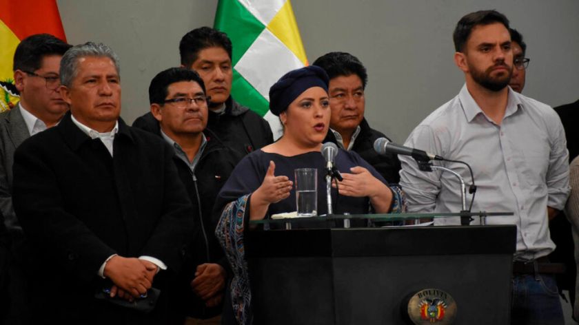 ‘Nadie va a saltar del barco’, ministros ratifican su lealtad a Arce tras pedido de renuncia de Evo Morales