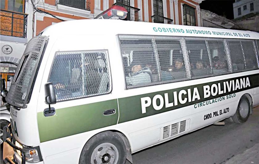 Policía endurece controles en vías y detiene a 25 bloqueadores más