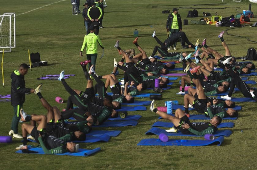 Selección nacional cierra el trabajo con movimiento de piezas