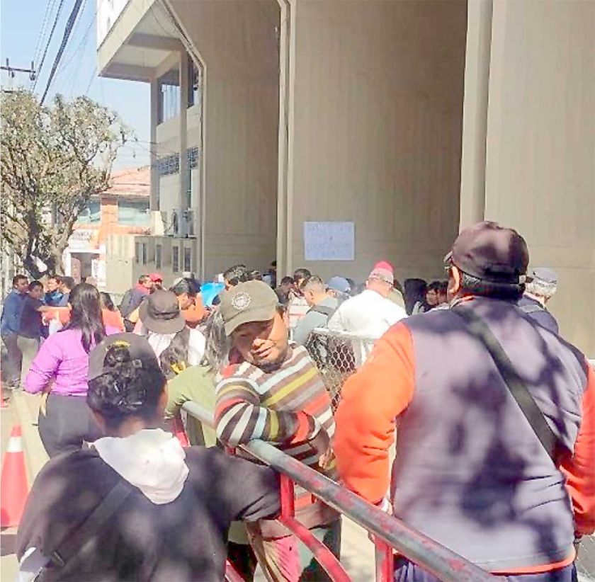 ‘Evismo’ suspende marcha  contra tribunos en Sucre