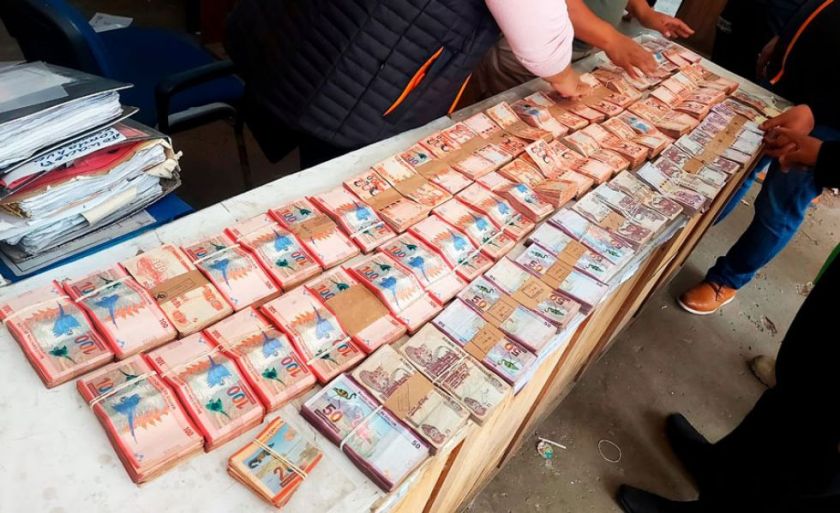 Estaban en cajas de encomienda: Encuentran Bs 1,7 millones en Cochabamba
