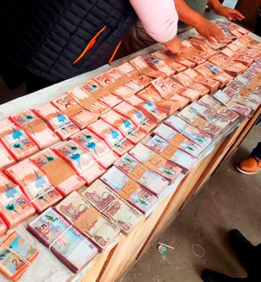 Hallan Bs 1,7 millones ocultos en cajas de encomienda
