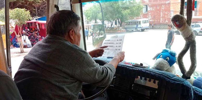 Población rechaza alza ilegal de pasajes, alcaldía verá sanciones
