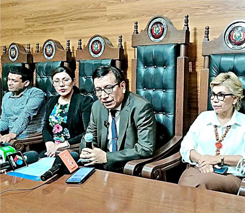 Hurtado es elegido como nuevo presidente del TCP