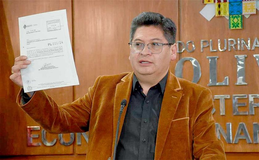 Economía califica de “despropósito” rechazo de gobernadores al PGE