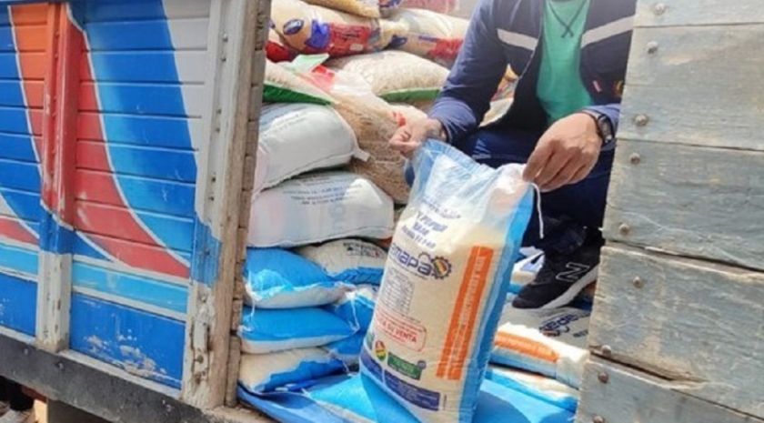 Capturan a cuatro comerciantes con 1.000 bolsas de arroz de Emapa en La Paz